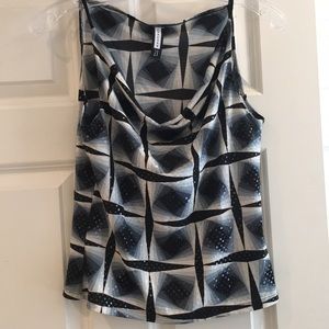 Forever 21 — Elegant Patterned Top — Medium